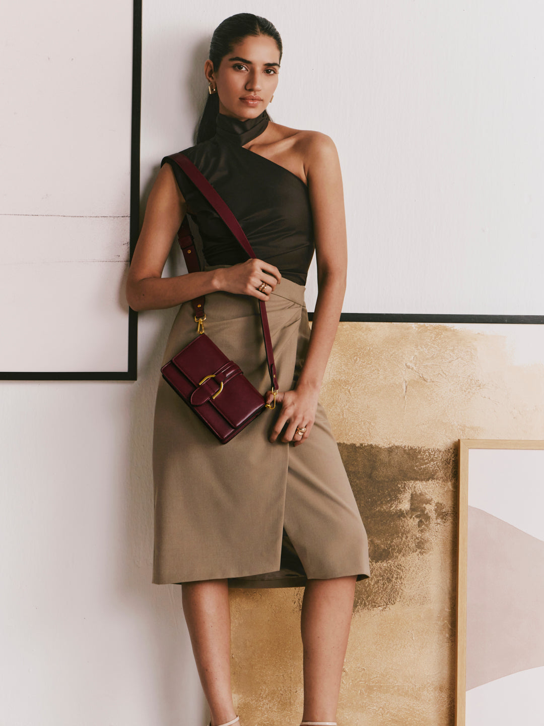 Peonii Crossbody Bag