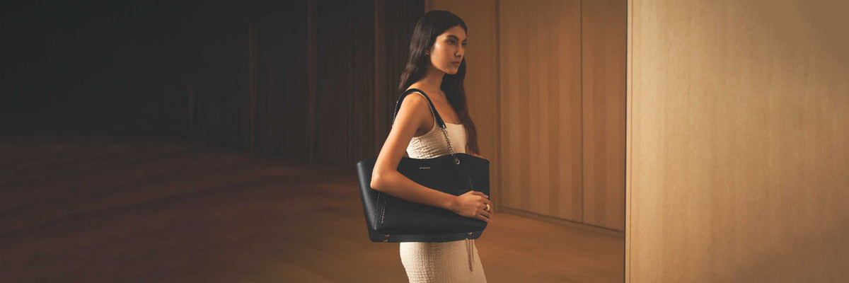 Dakota tote Bag