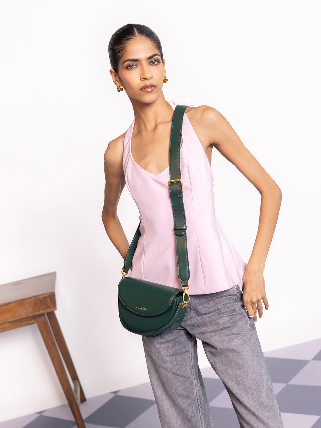 Lee Cross Body Bag