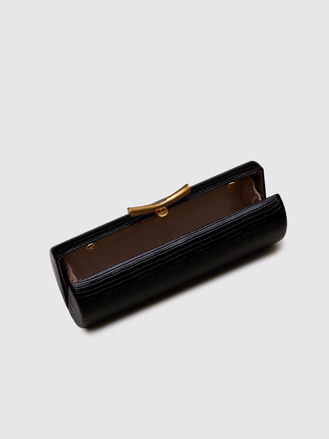 Pearl Clutch